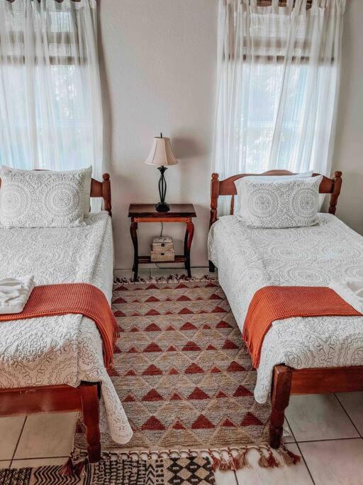 Vacation Home Blue Lotus Cayo Caulker Exterior foto